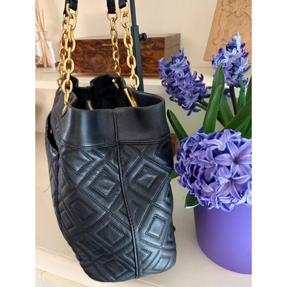 Tory Burch Handbags - Tory Burch Fleming Quilted Leather Diamond Handbag Black Triple-Compartment Tote